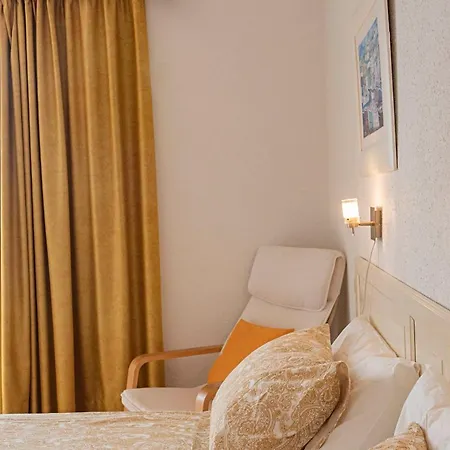 Апартаменты Brisas De Tenerife Адехе